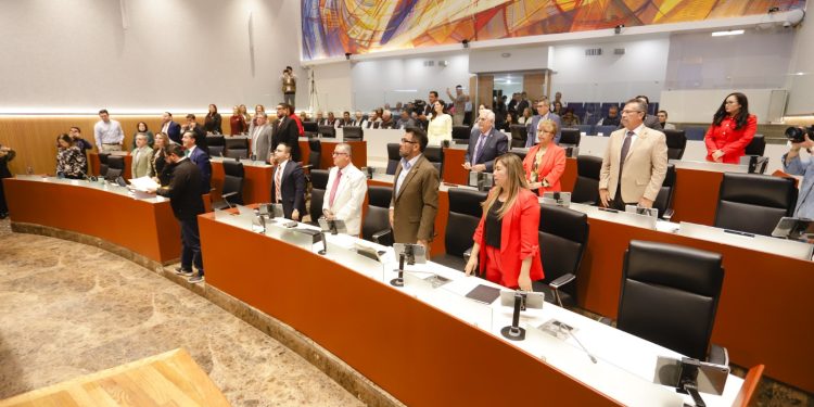 Valida Congreso de Sonora iniciativa sobre libertad sindical y turna iniciativas