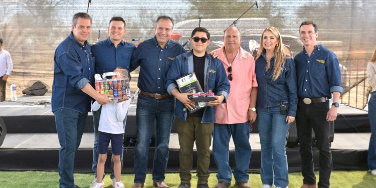 Celebra Toño Astiazarán consolidación de la Muestra Gastronómica de San Pedro