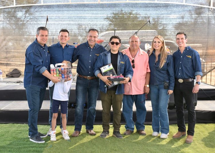 Celebra Toño Astiazarán consolidación de la Muestra Gastronómica de San Pedro