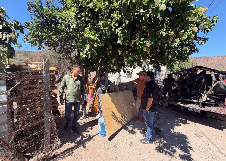 DIF Guaymas y Desarrollo Social brindan apoyo a familia afectada por incendio en la colonia Fátima