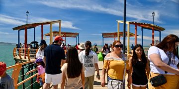 Se registra gran afluencia de vacacionistas en Bahía de Kino y zona rural en Semana Santa