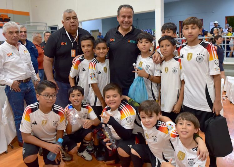 Apoya Toño Astiazarán a más de 3 mil deportistas a través del Fondo Deportivo