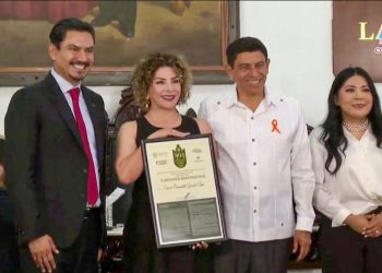 En Oaxaca Presidenta Esmeralda González recibe reconocimiento por su liderazgo municipal