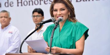 Senadora Lorenia Valles reconoce el esfuerzo de comunidad escolar en su regreso a clases