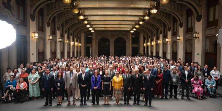 “Nuestra presidenta Claudia Sheinbaum siempre será  bienvenida a Sonora: Lorenia Valles”