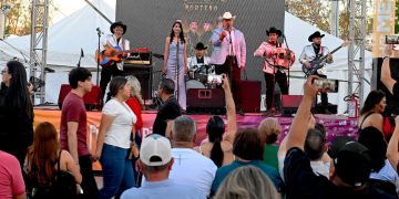 Fusionan bel canto y música norteña en Plaza del Mezquite durante Fiestas del Pitic 2026