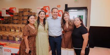 Destacan Toño Astiazarán y Patty Ruibal labor de mamás voluntarias en programa Desayunos Escolares en Hermosillo