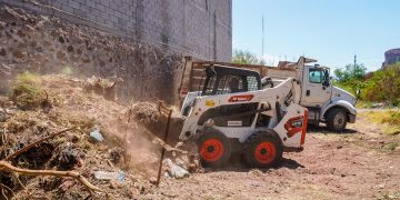 Refuerza Ayuntamiento de Guaymas limpieza profunda en arroyos ante próxima temporada de lluvias