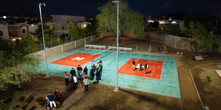 Entrega Toño Astiazarán obras ganadoras del presupuesto CRECES en Montecarlo