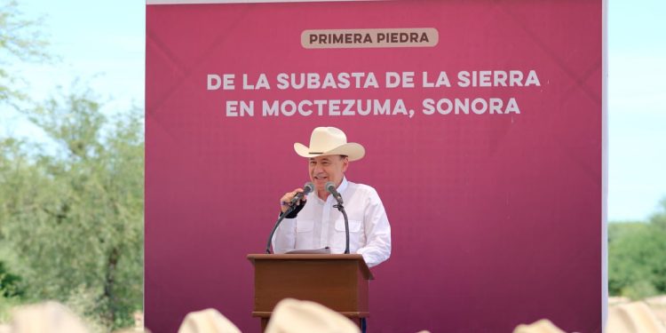 Con apoyo de presidenta Sheinbaum, Gobernador Durazo inicia construcción de Subasta ganadera de la sierra en Moctezuma
